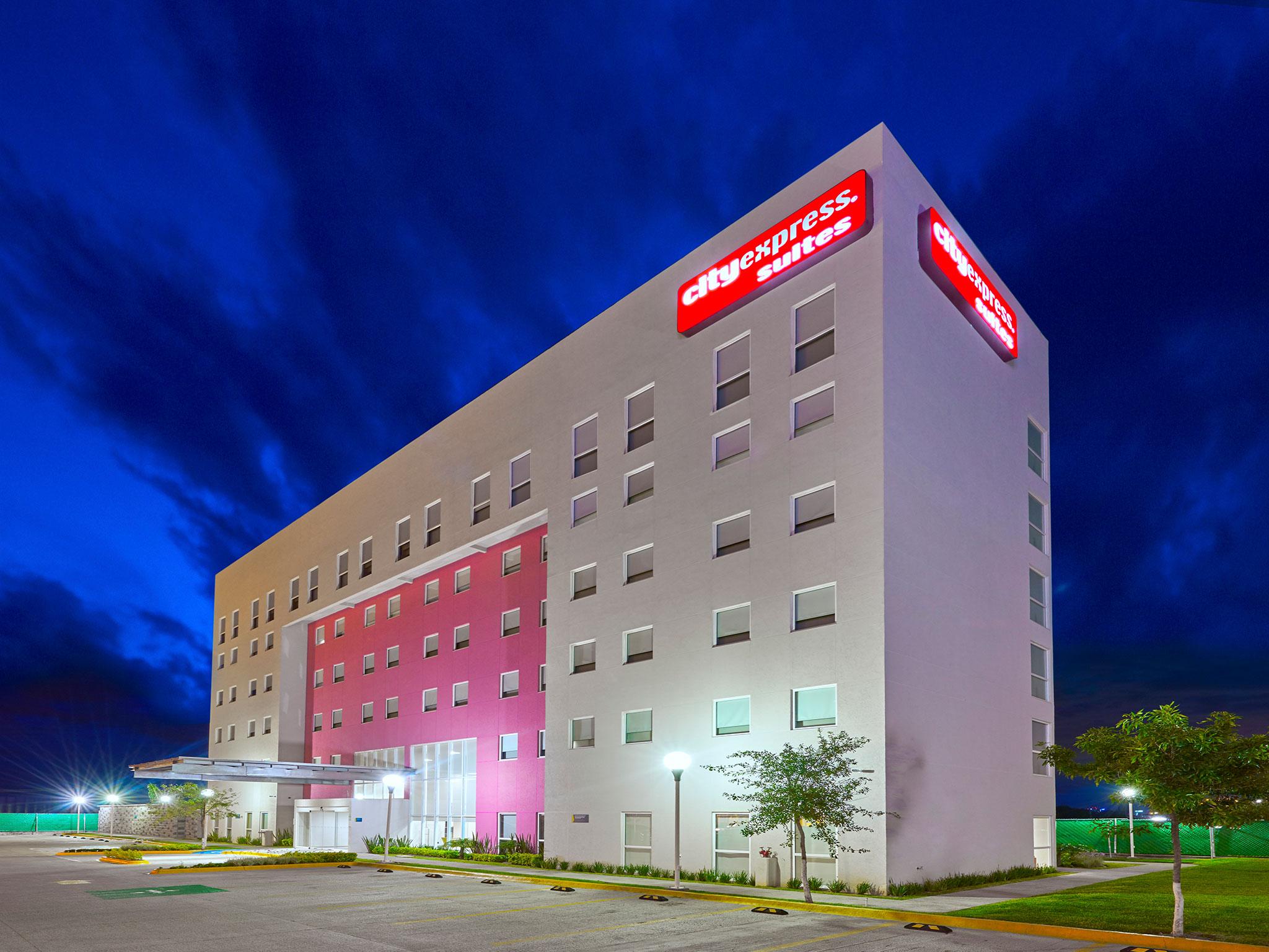 City Express By Marriott Silao Aeropuerto Exterior photo