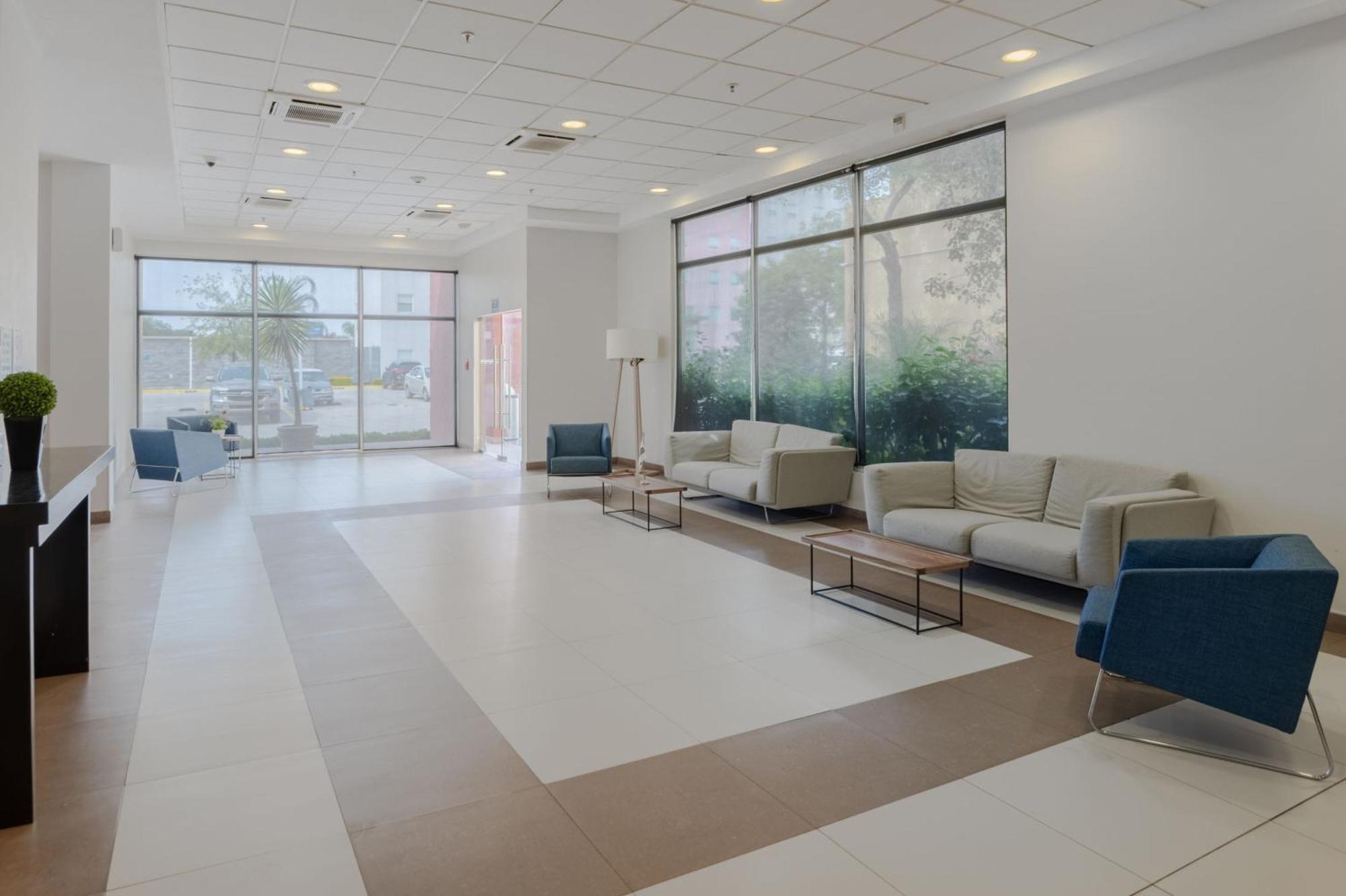City Express By Marriott Silao Aeropuerto Exterior photo
