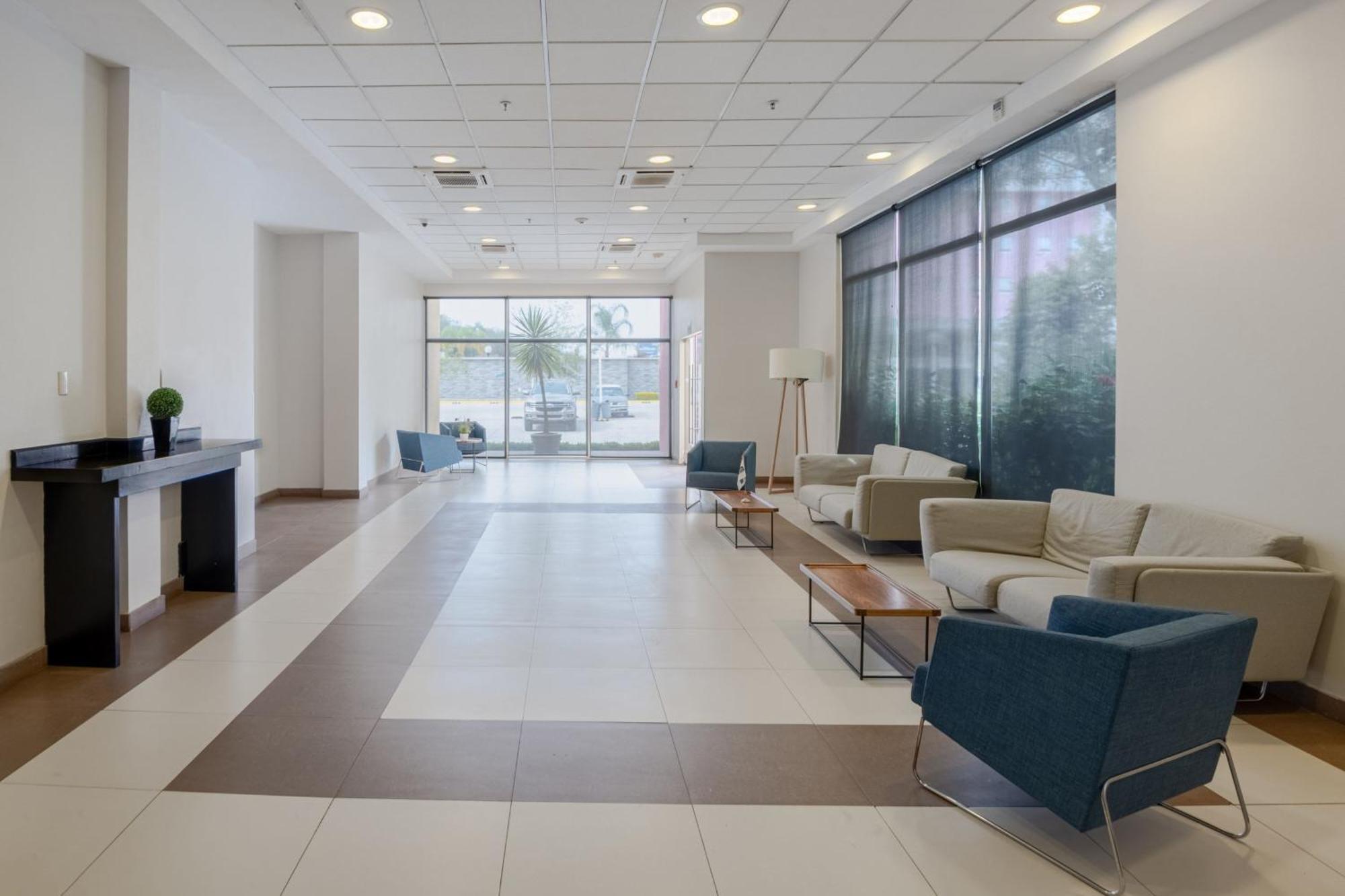 City Express By Marriott Silao Aeropuerto Exterior photo